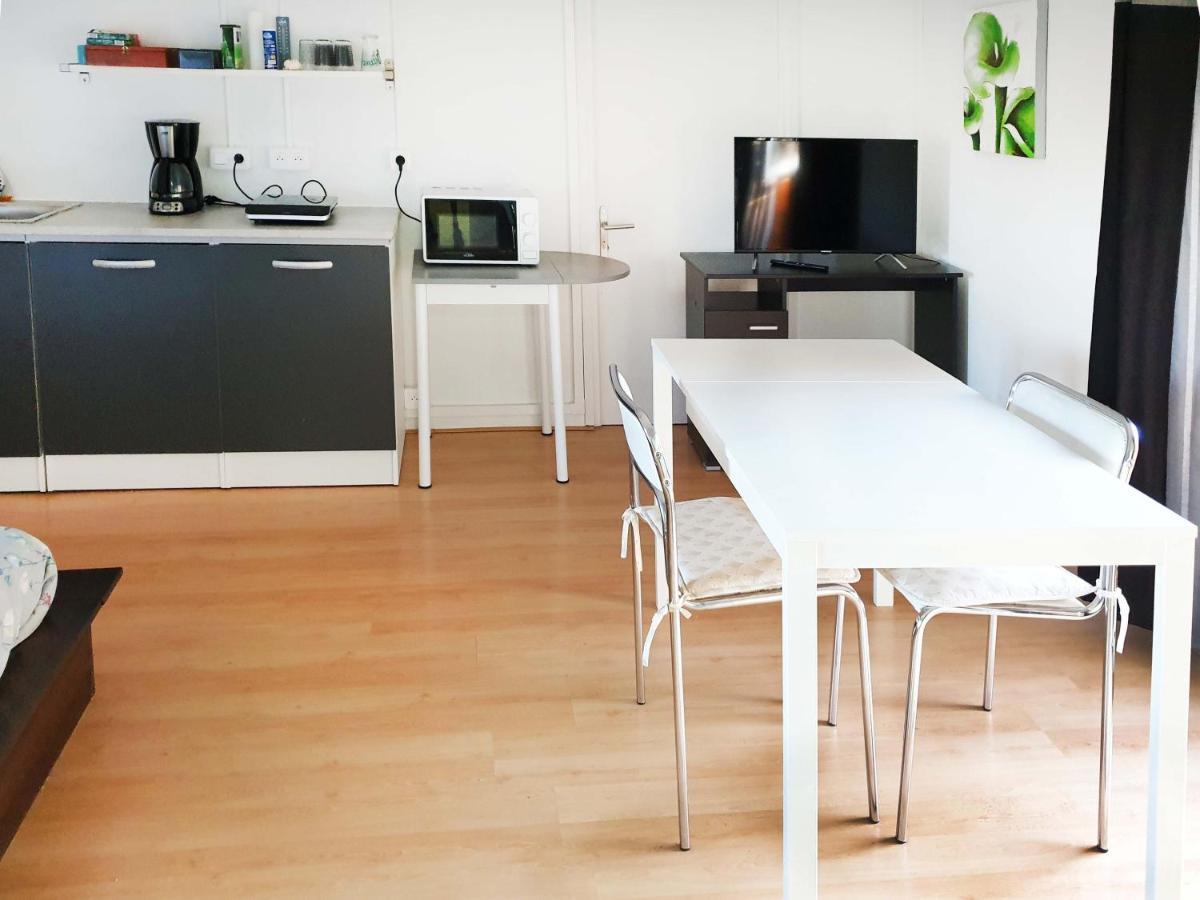 Vendegies-sur-Ecaillon Studio, Chambres, Appartement, Gite מראה חיצוני תמונה